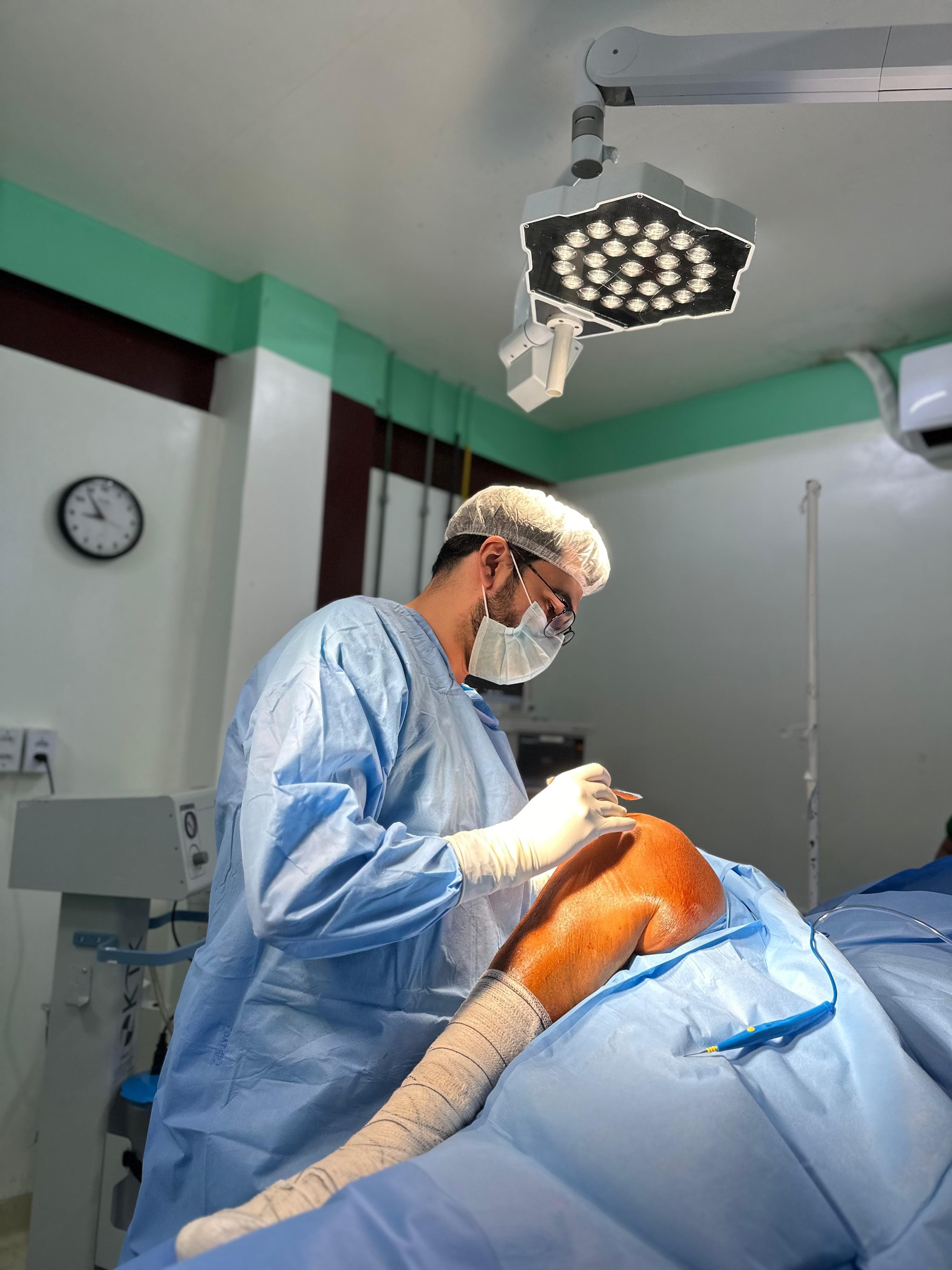 Dr. Rafael Lucena em cirurgia 0